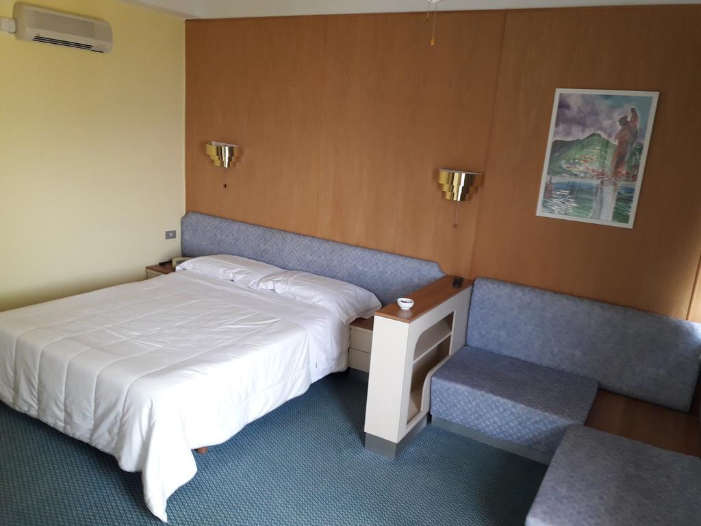 Hotel Nautilus Вальмадрера Экстерьер фото